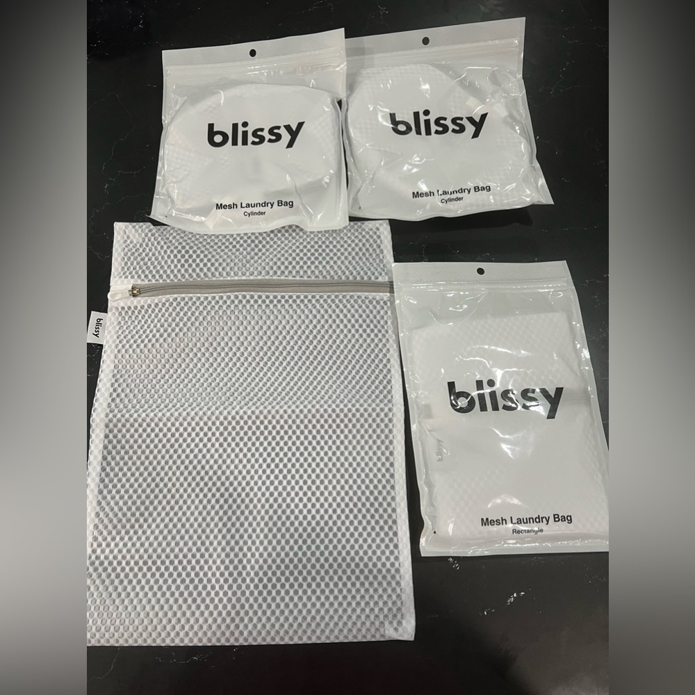 Mesh Laundry Bag - Picture 7 of 10